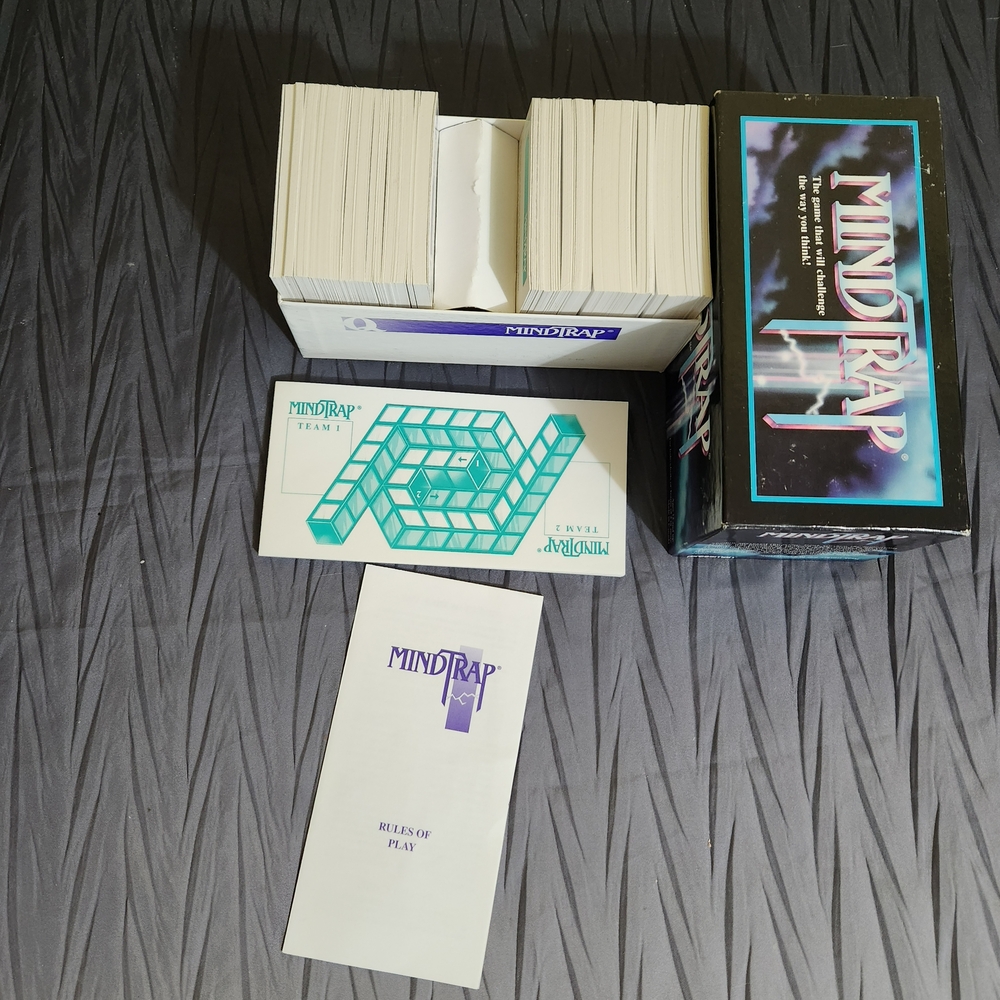 Pressman 1996 MindTrap Puzzle Game - Black and Purple - Picture 2 of 2